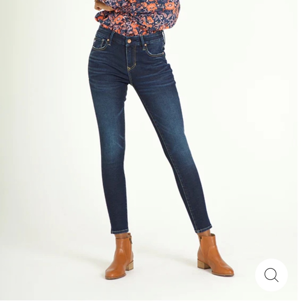 Dear John size 30. 28” inseam.